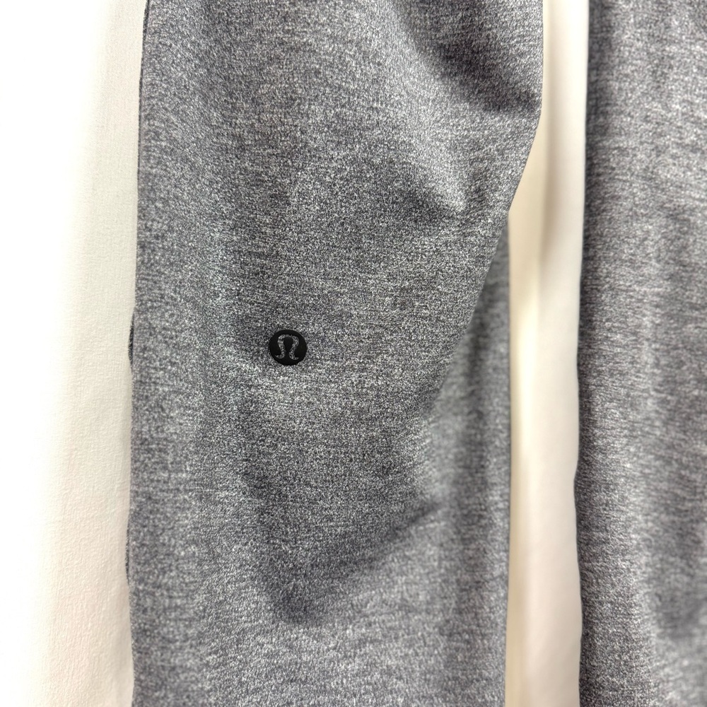 Lululemon On The Fly Pant 28" Womens Size 2 Casual Pull On Heathered Grey Black - Picture 7 of 12